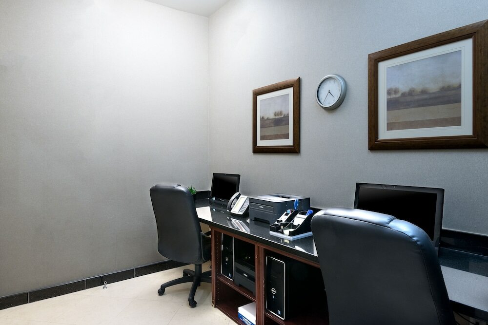 Фото Holiday Inn Express & Suites Los Angeles Airport Hawthorne