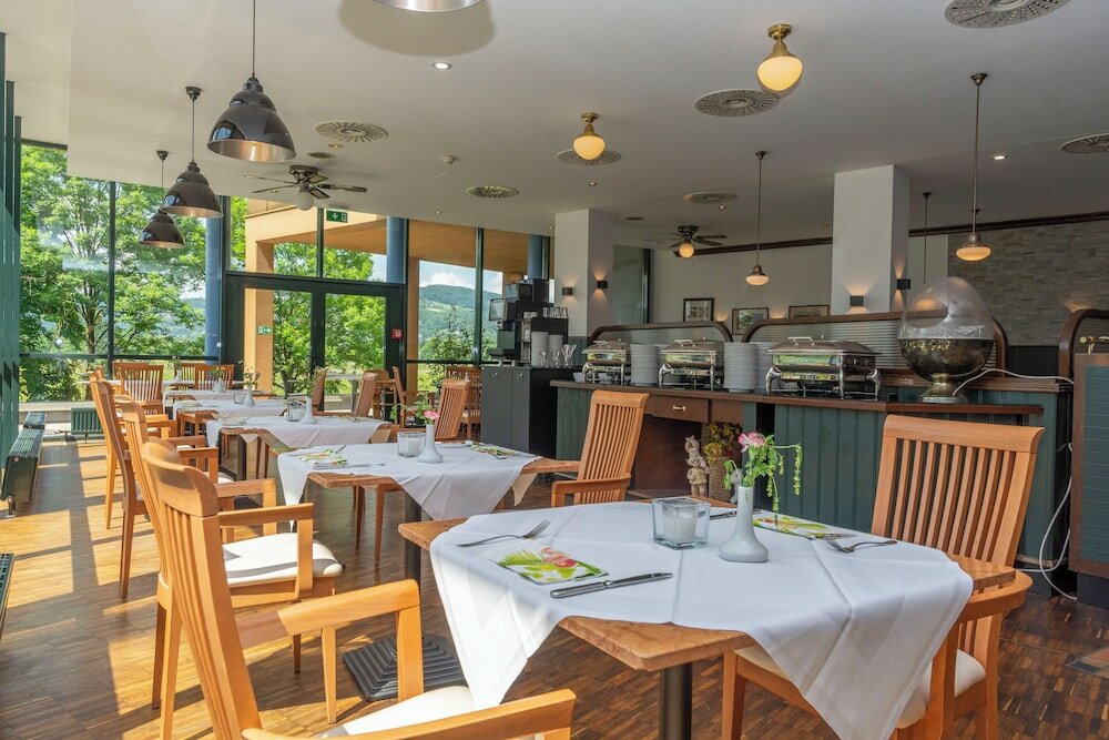 Фото Trans World Hotel Donauwelle