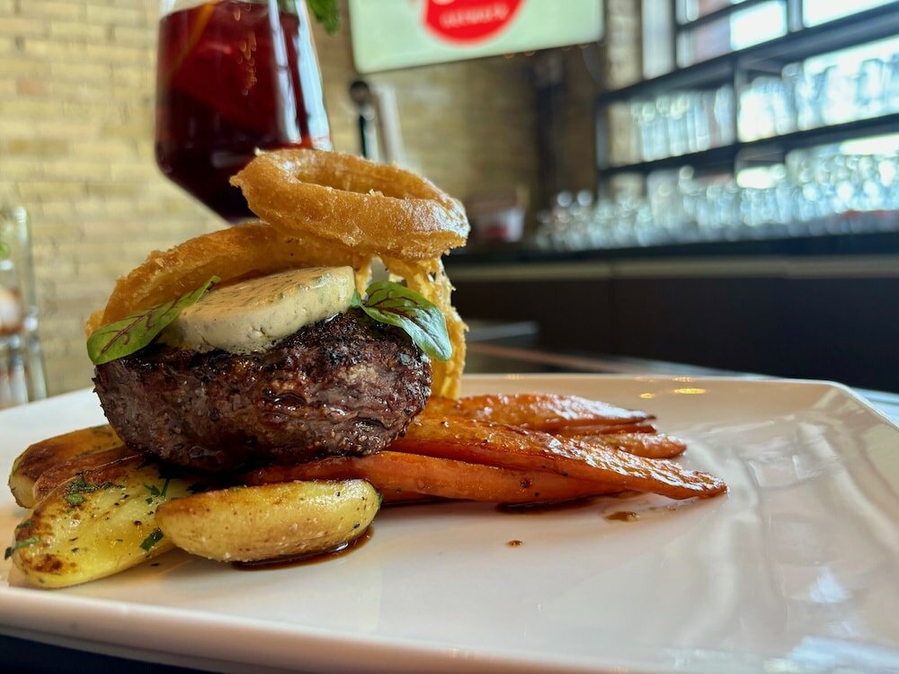 Фото Delta Hotels by Marriott London Armouries