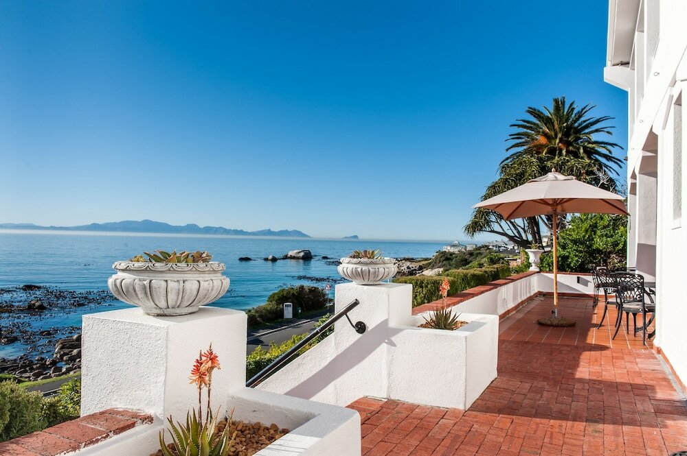 Фото Whale View Manor