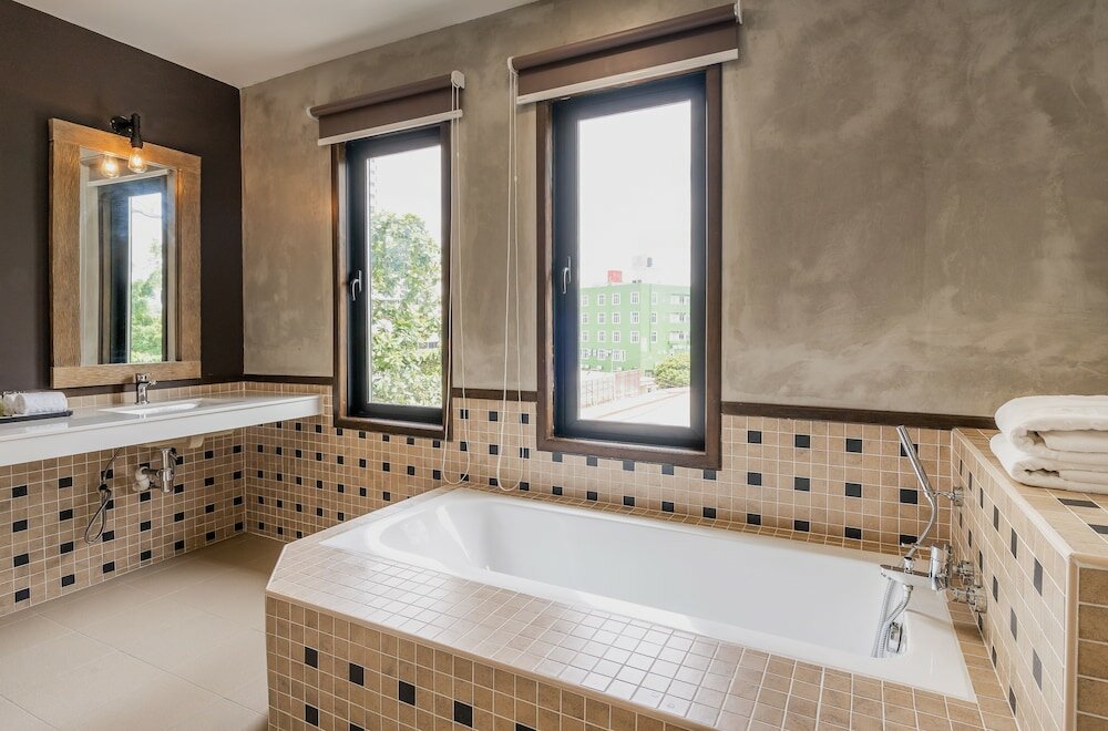 Фото Treasures Hotel and Suites