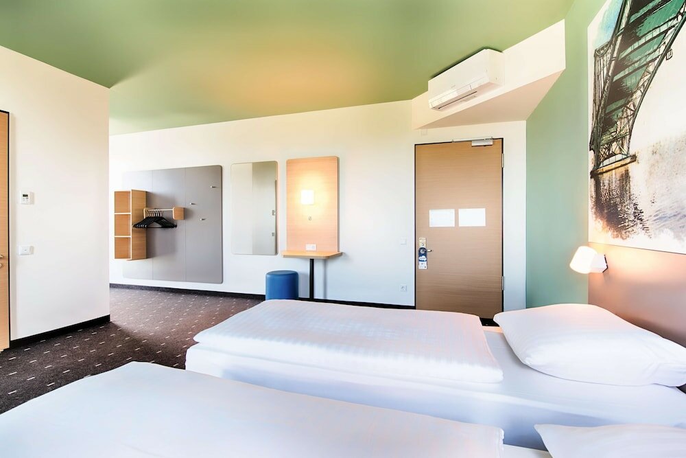 Фото B&b Hotel Wilhelmshaven