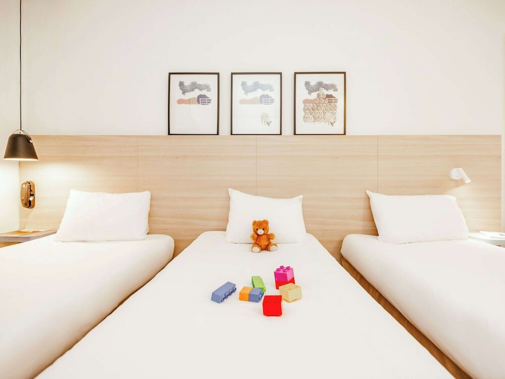 Фото Ibis Styles Luxembourg Centre Gare