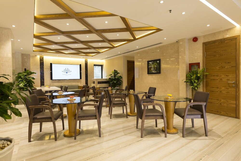 Фото Queen Ann Hotel