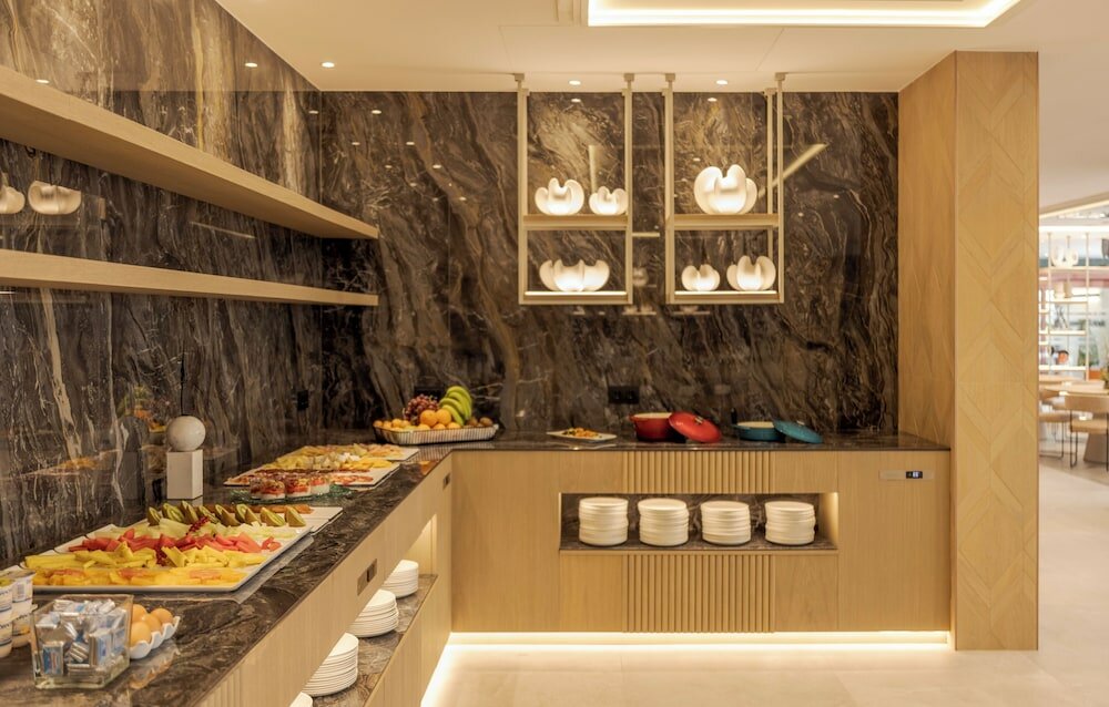 Фото Hotel Ilunion Romareda