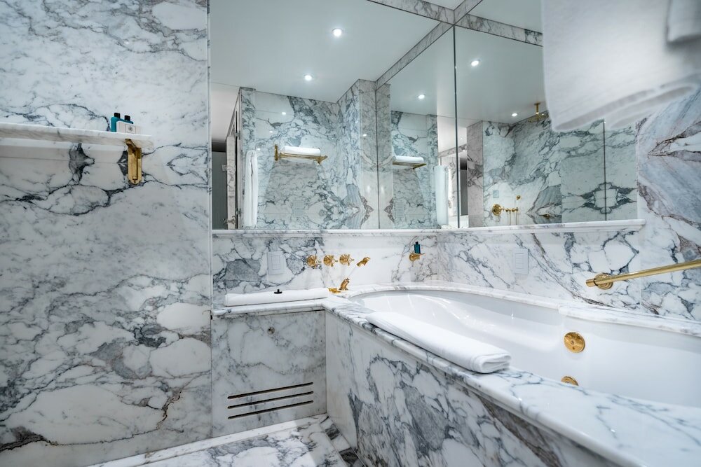 Фото Alvear Icon Hotel & Residences