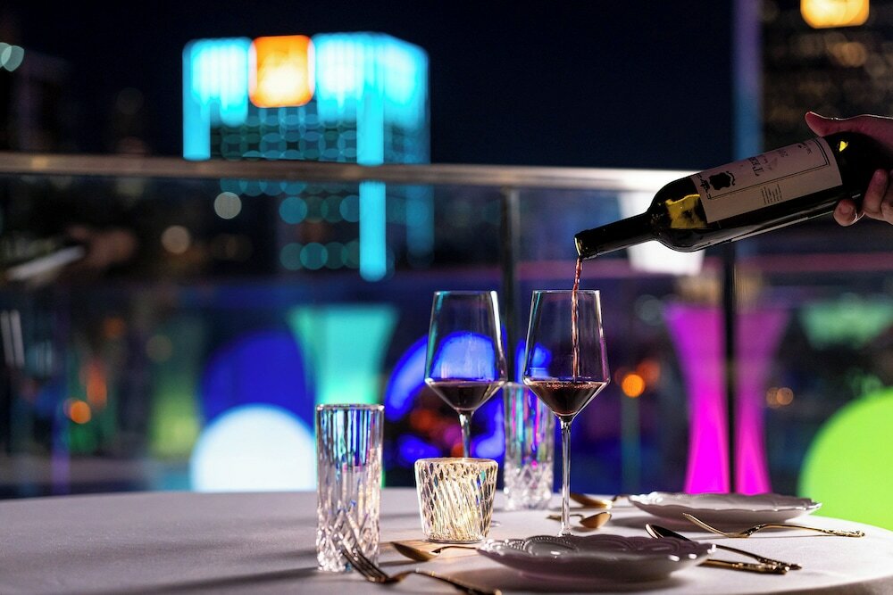 Фото The Emperor Hotel