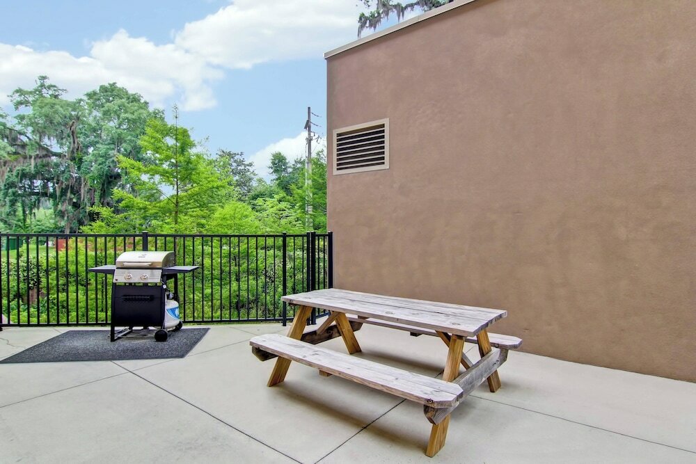 Фото SpringHill Suites Tallahassee Central