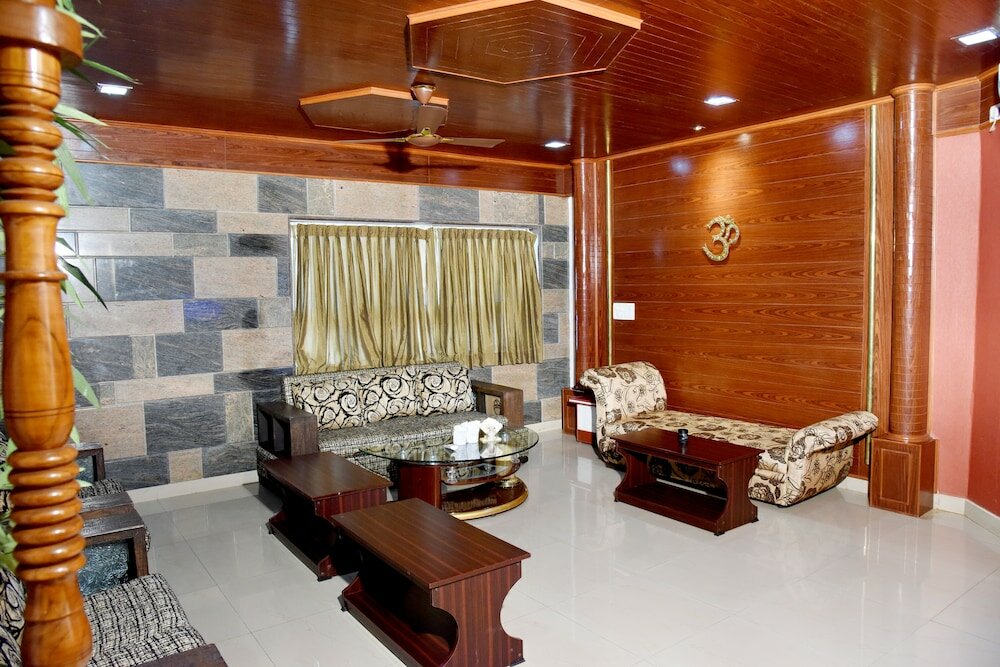 Фото Sharada International Hotel