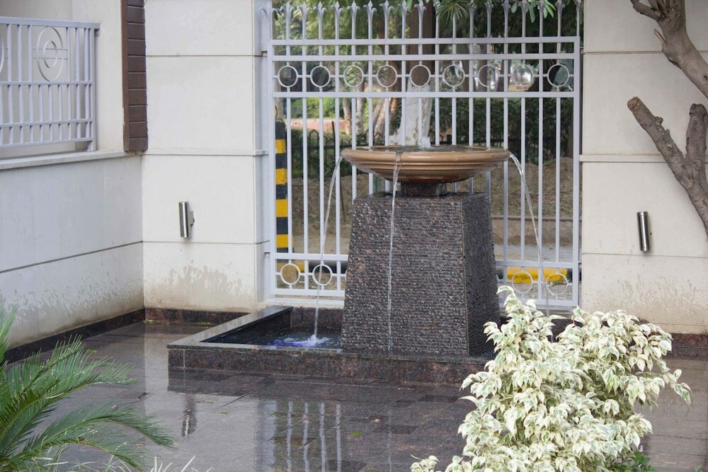 Фото Stately Suites MG Road