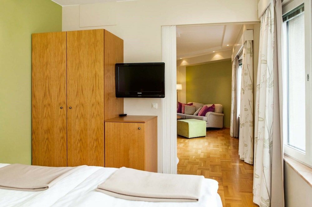 Фото Elite Hotel Marina Plaza