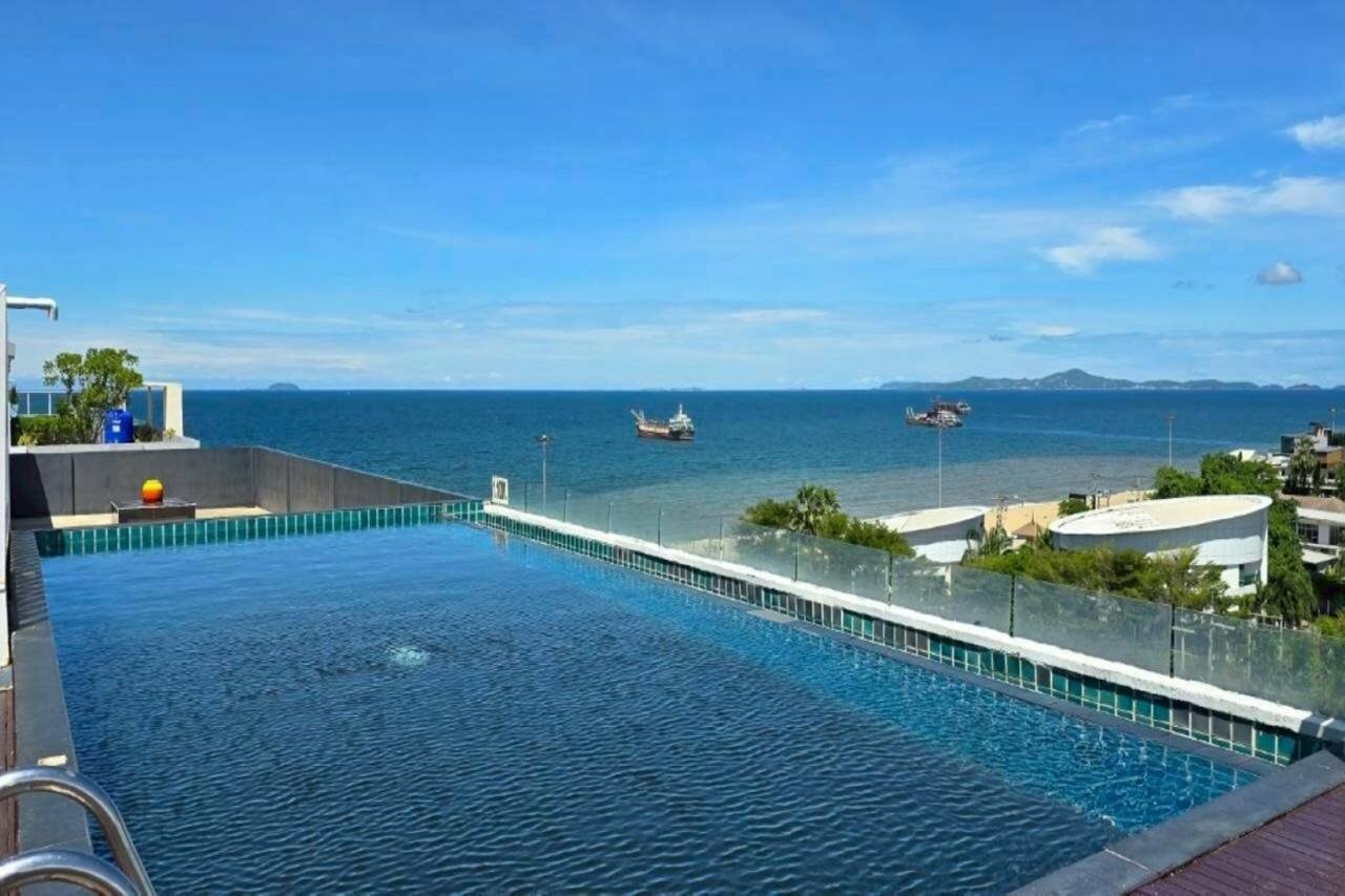 Фото D at Sea Hotel