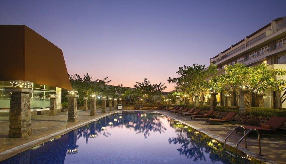 Фото Oakwood Hotel & Apartments Taman Mini Jakarta