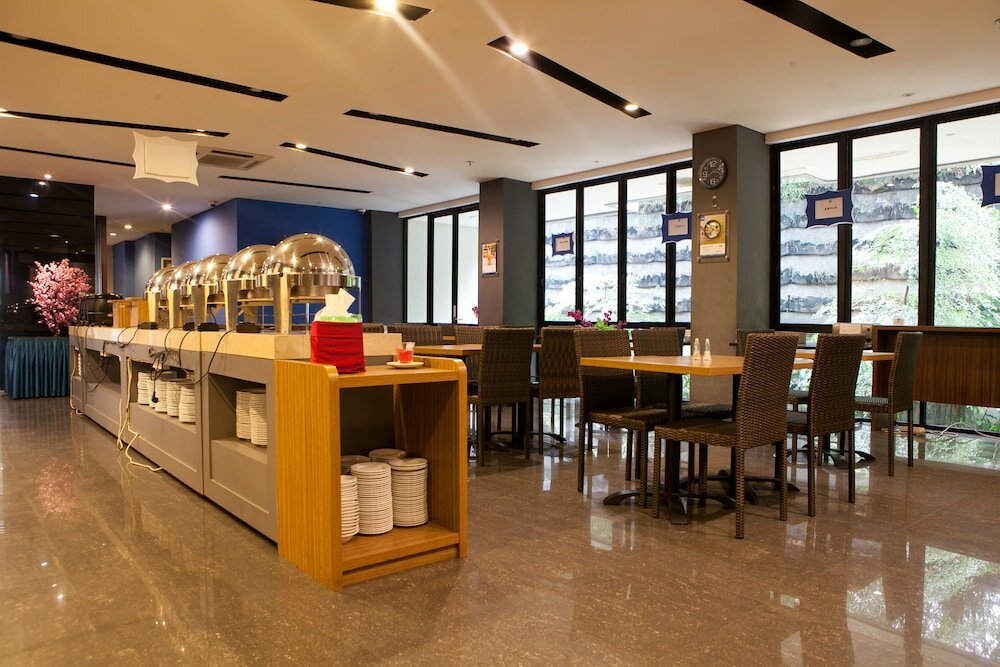 Фото Fabu Hotel Bandung