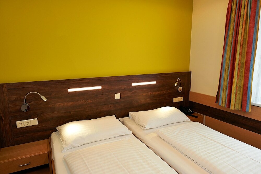 Фото Hotel Kolpinghaus Wien Zentral