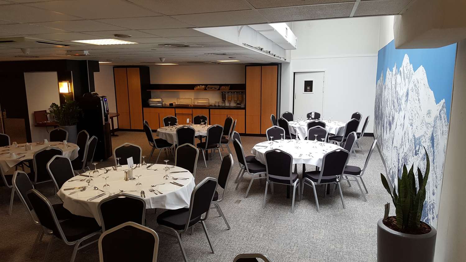 Фото Moxy Annecy