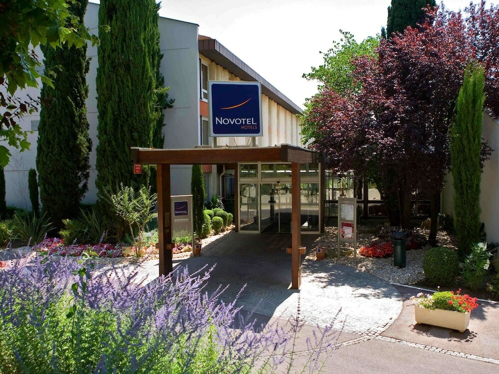 Фото Mercure Aix-en-Provence Beaumanoir