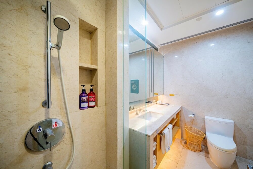 Фото Silin Residence Poly World Trading Center