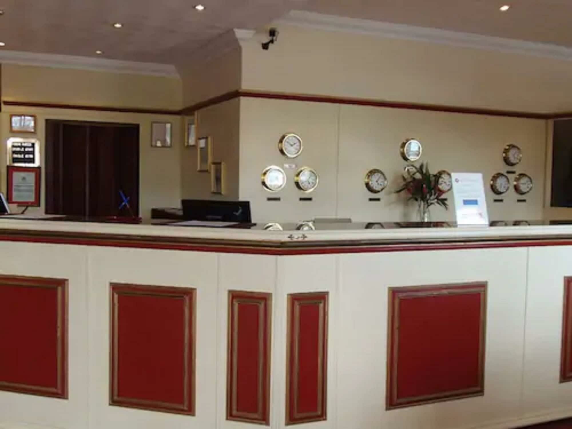 Фото Potters International Hotel