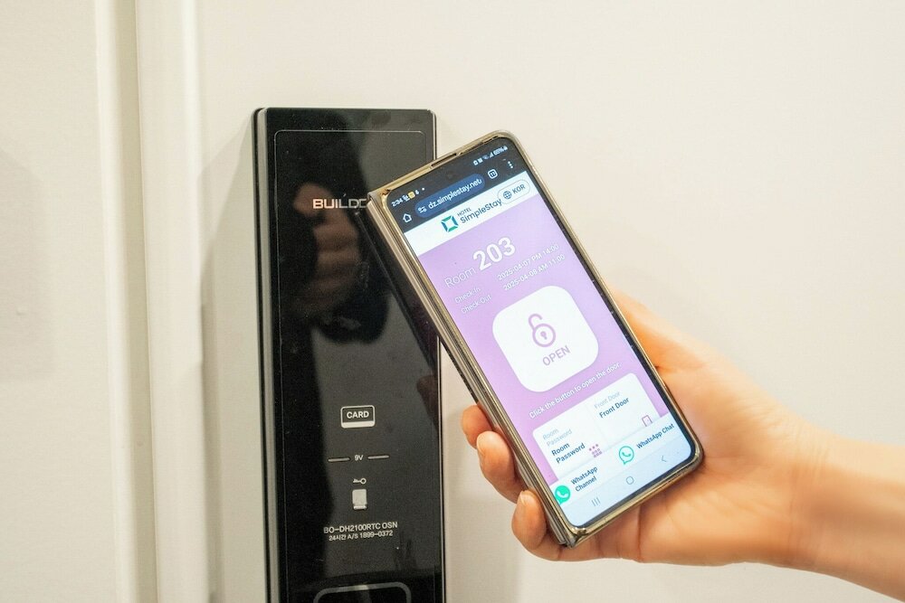 Фото Simple Stay Hotel