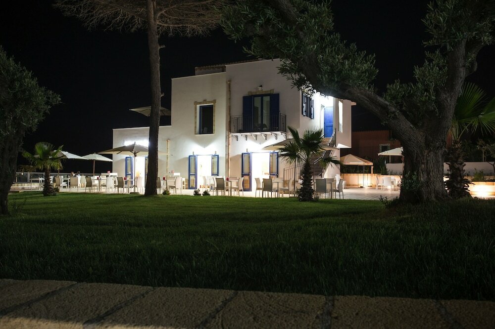 Фото Scala Dei Turchi Resort