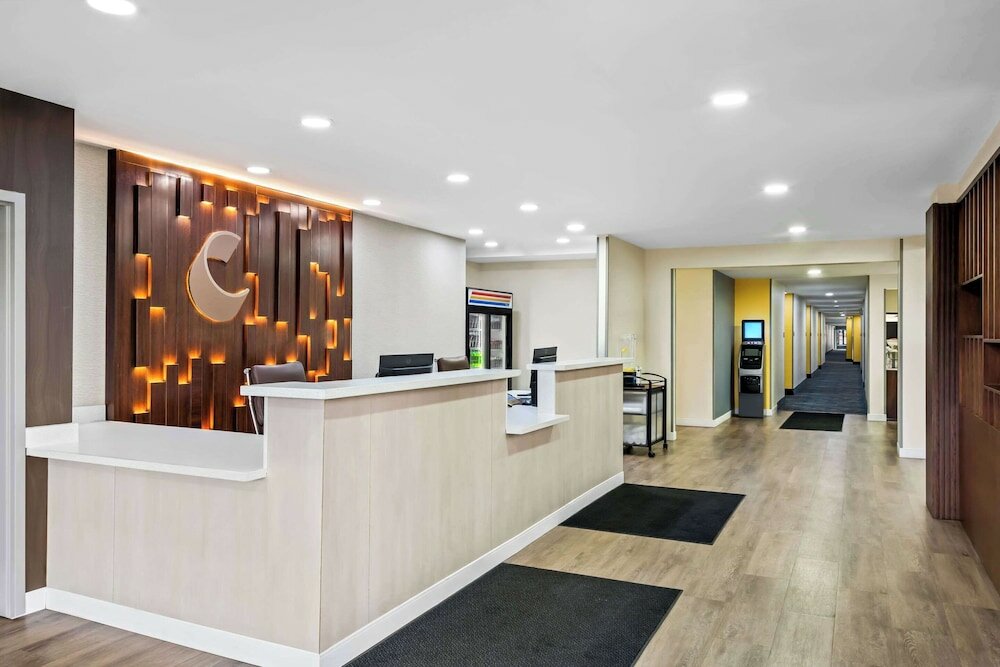 Фото Ramada by Wyndham Salt Lake City