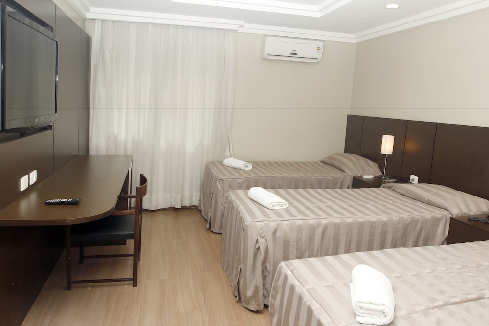 Фото Hotel Plaza Apolo