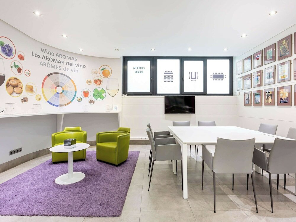 Фото Hotel ibis Styles Madrid Prado