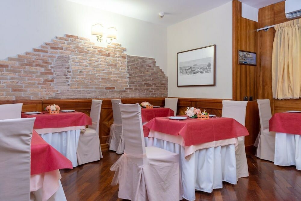 Фото Hotel Suite Ares