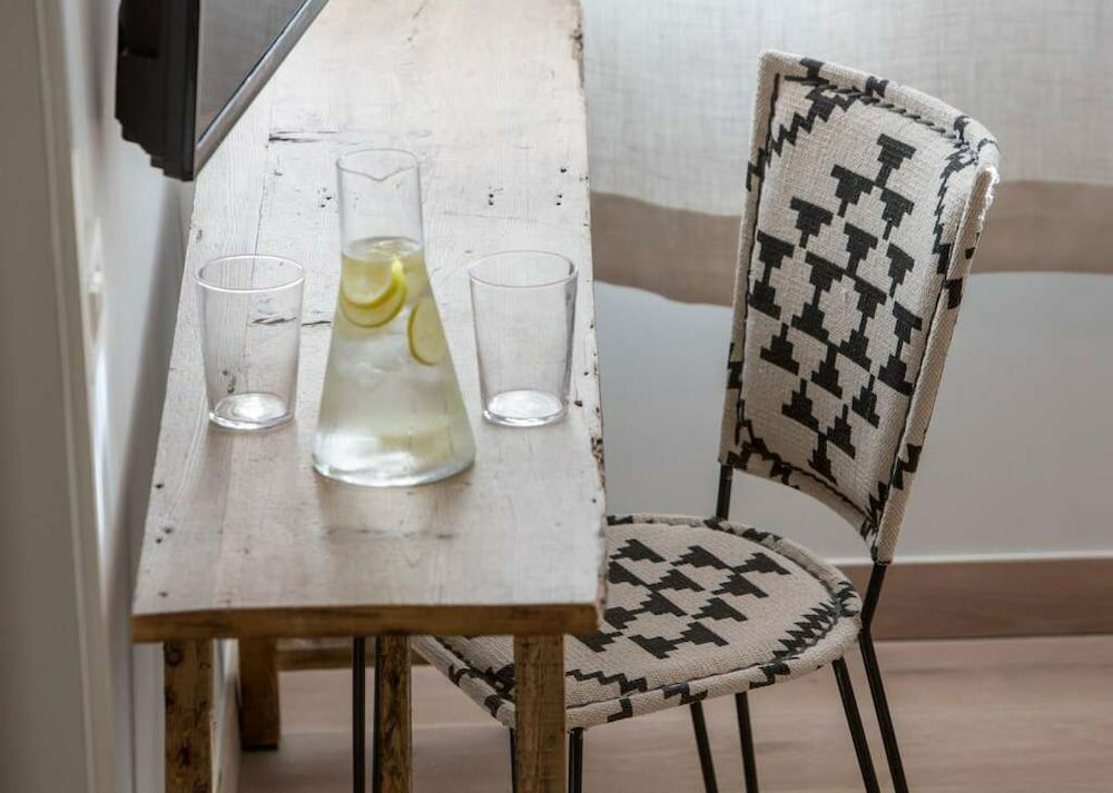 Фото Amymone Suites