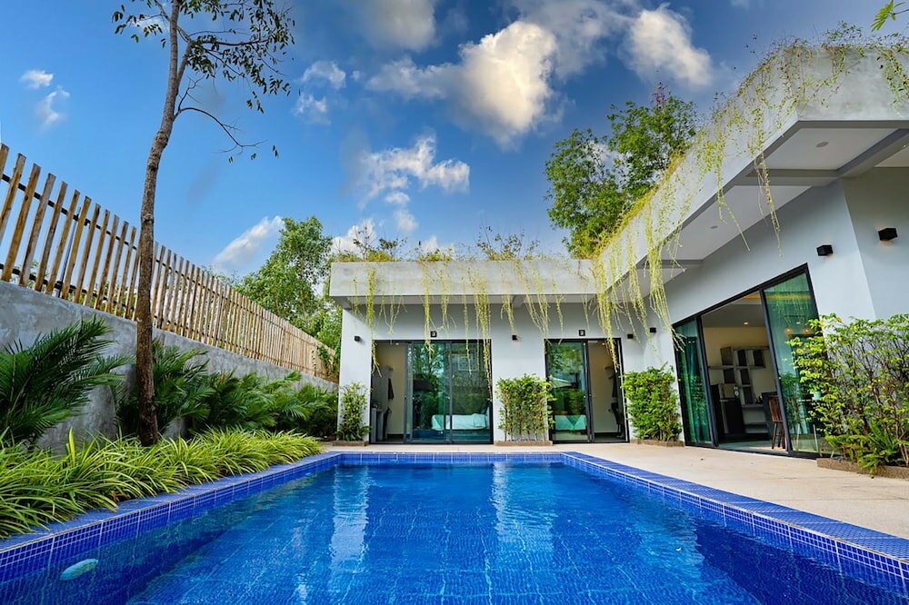 Фото Rainforest Hotel by Nsun
