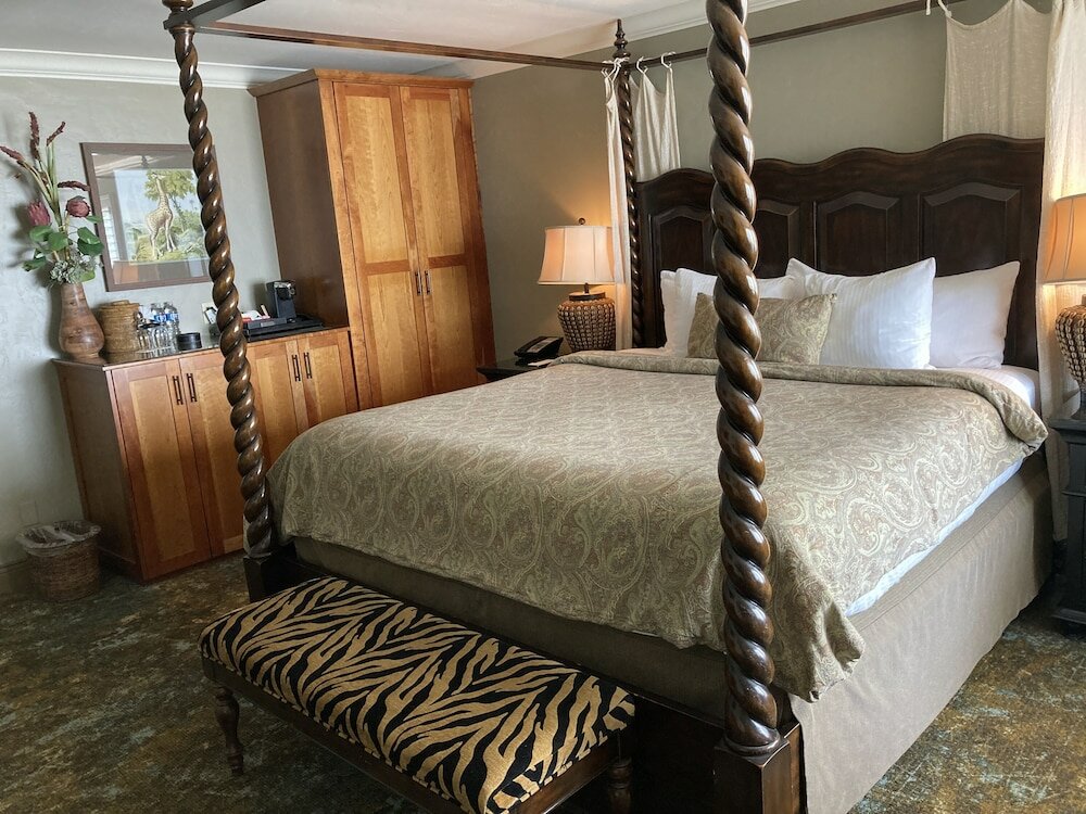 Фото Blue Dolphin Inn