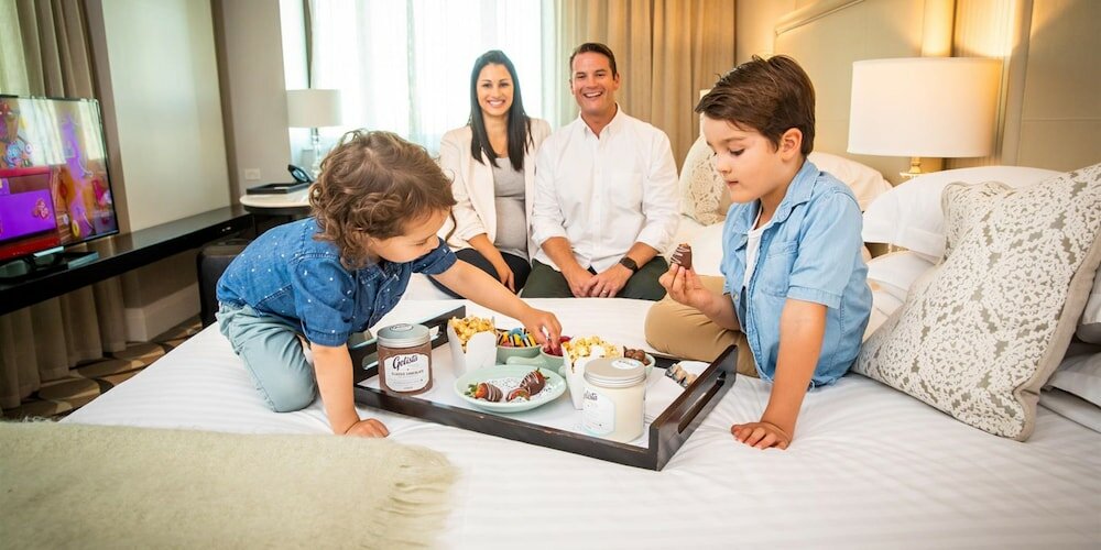 Фото Mayfair Hotel