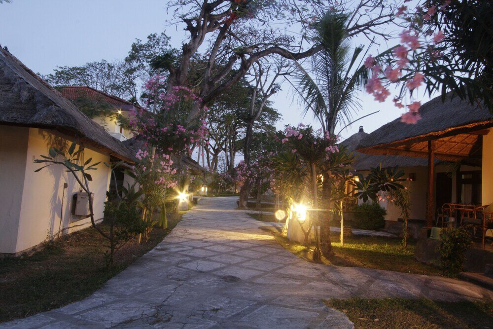 Фото Alit Beach Resort and Villas