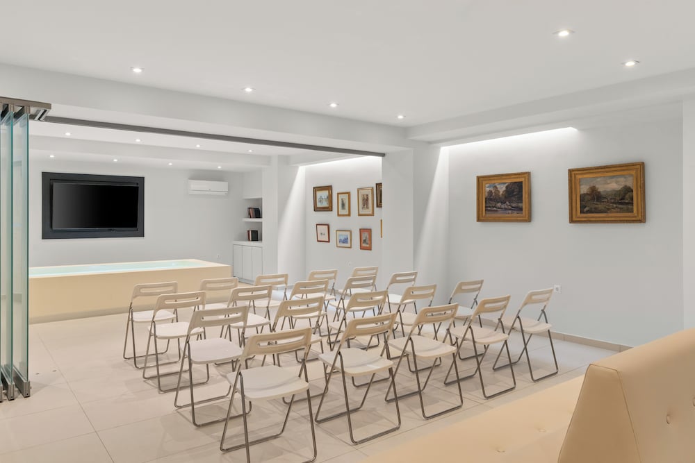 Фото Gallery Central Piraeus Port