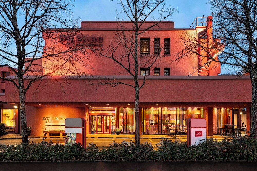 Фото Ramada by Wyndham Baden Hotel du Parc