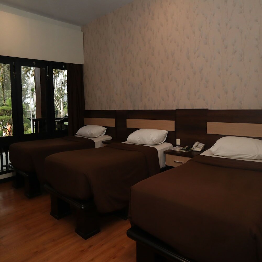 Фото Kusuma Agrowisata Resort & Convention Hotel