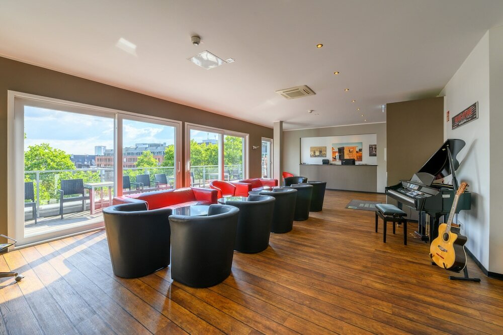 Фото отеля 1