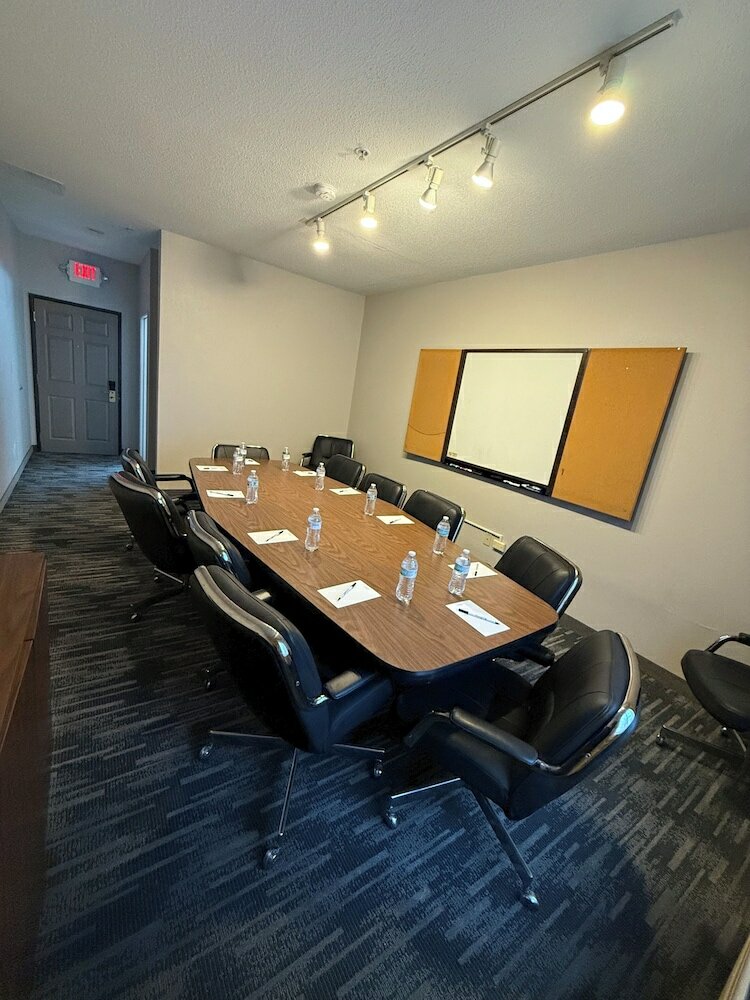 Фото Country Inn & Suites by Radisson, Elgin, Il