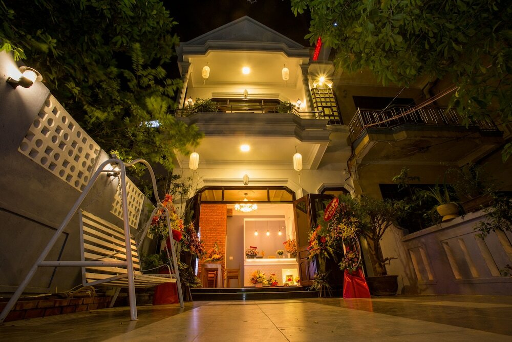 Фото Shark Hotel - Hostel