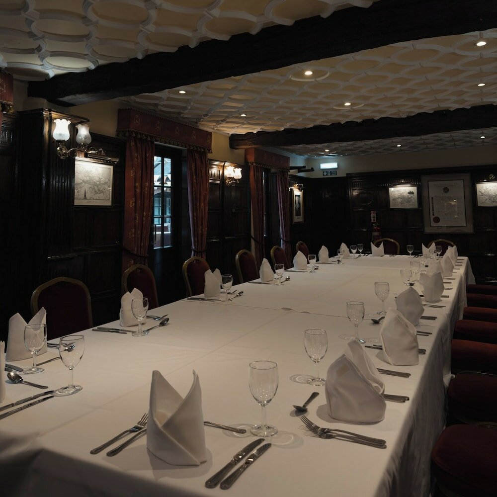 Фото The Atherstone Red Lion Hotel