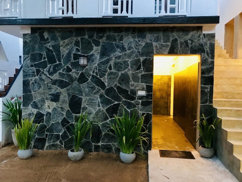 Фото Central Beach Inn