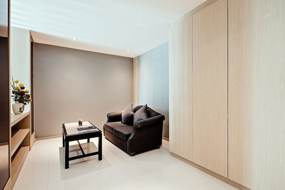 Фото Three Sukhumvit Hotel