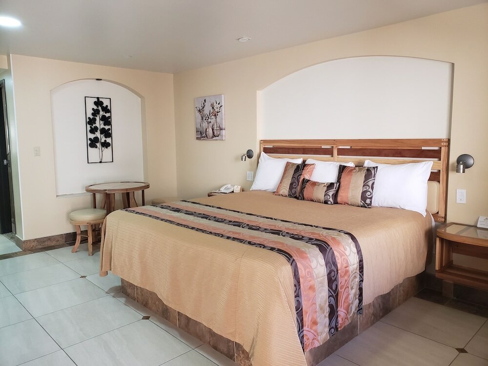 Фото Hotel La Villa de Zaragoza