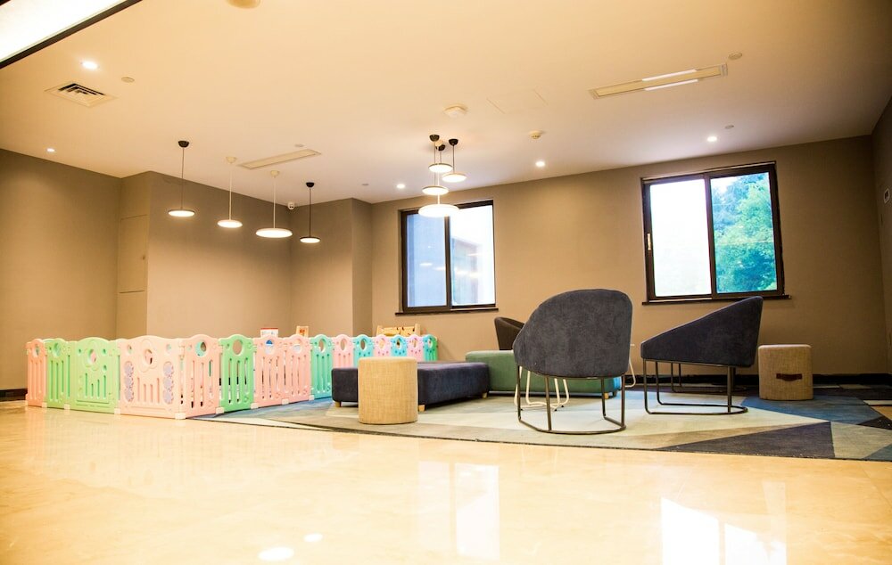 Фото Holiday Inn Express Nanjing Xuanwu Lake by IHG