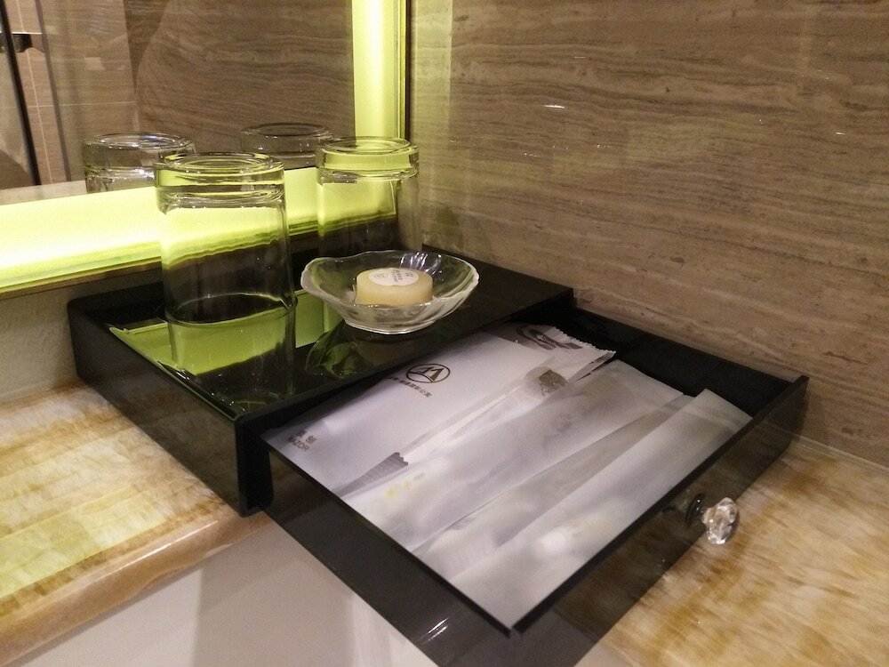 Фото Manhattan Langde Apartment