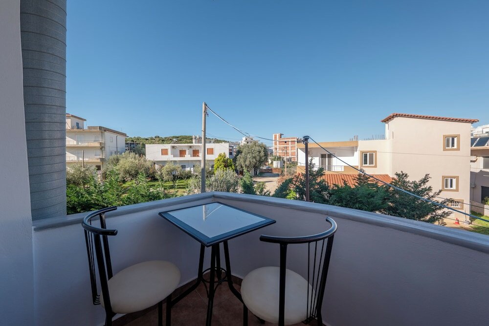 Фото Hotel Mariksel