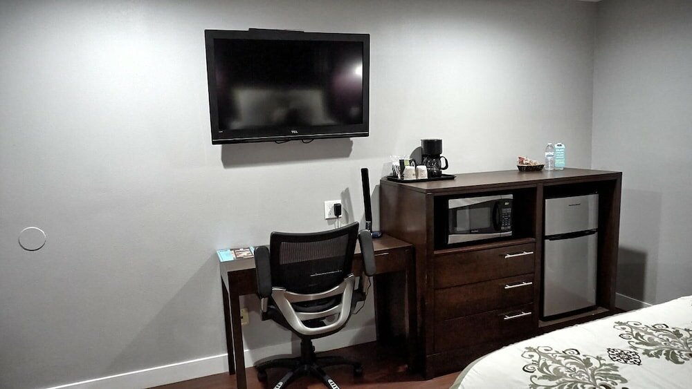 Фото Muir Lodge Motel