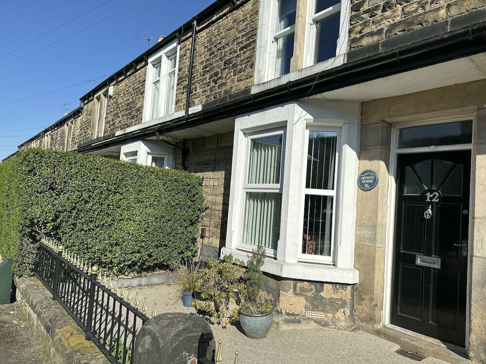 Hotel Artists’ Cottages, North Yorkshire County, photo