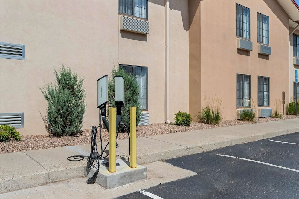 Фото Best Western Moriarty Heritage Inn